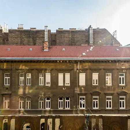 Pop Arts بودابست